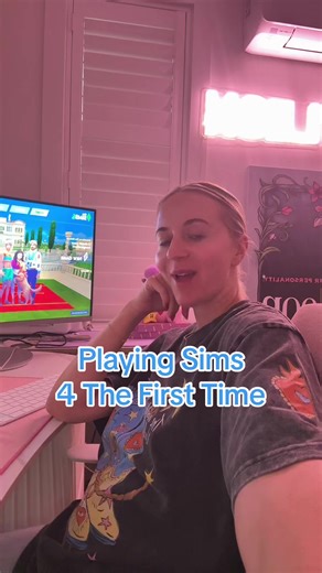 Playing The Sims 4 for the First Time: A New Gamer's Journey