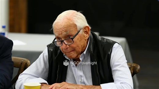 Billionaire Les Wexner says he was 'conned' by adviser Jeffrey Epstein