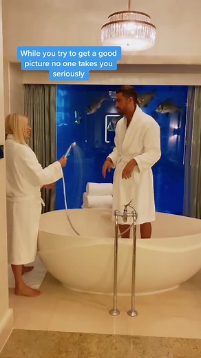 Caroline Stanbury على TikTok