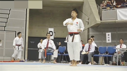 AN EASY ONE😉 ☝🏻WHAT IS THE KATA NAME ⁉️ ✌🏻WHAT STYLE ⁉️ STAY..LEARNING KARATE | Learning Karate