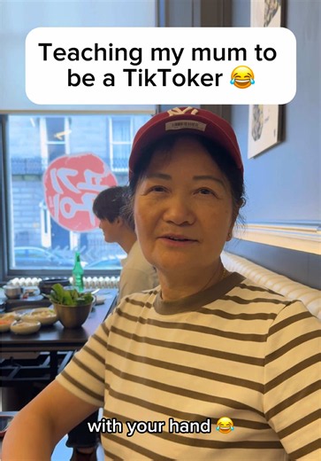 Trying to turn my mum into a content creator 😂 #mumsoftiktok #chinesemum #motherdaughter #relatable #funny @Mummy Li
