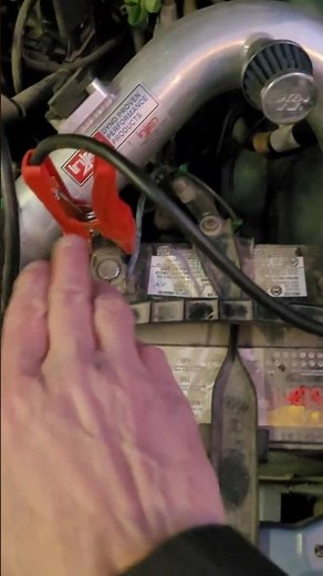 How To Swap Car Batteries Without Loosing Radio & Bluetooth Information/Data 🤠