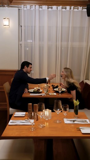 27 reactions |  Pour une soirée en amoureux, vous pouvez toujours compter sur l’Hôtel Bonne Entente pour créer des moments d’exception. Un cadre feutré, un menu raffiné… Ici, l’amour se célèbre avec grandeur et délicatesse. | Hôtel Le Bonne Entente | Facebook