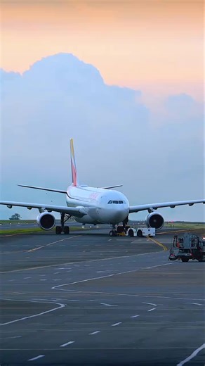 Exploring Adolfo Suárez Madrid–Barajas Airport