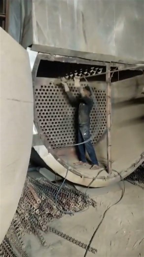 Boiler maintenance work 💪💪 #hardwork #boilerinterviewquestions #mechanicalengineerinterview #shorts