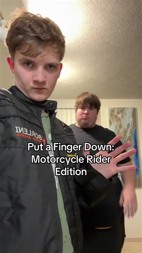 wybielolll (@wybielolll)’s video of put up a finger down