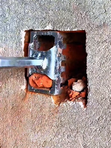 High-Performance Square Hole Puncher for Drilling