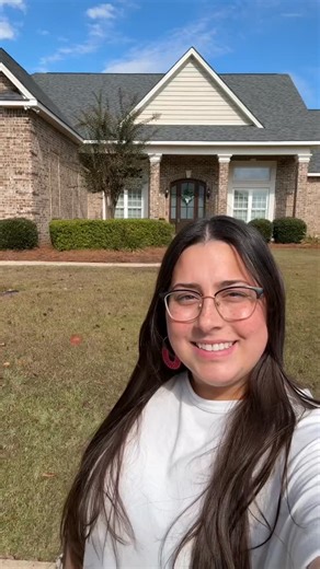 🏡 LOCATION, LOCATION, LOCATION! Don’t miss this adorable home for sale in Warner Robins, GA! ✨ Just minutes from shopping, dining, and entertainment 🚗 Quick access to I-75 ✈️ Only about 18 minutes to Robins Air Force Base — perfect for military families or commuters! Ready to make this your new home? 📲 Send me a DM or call/text 912-501-5129 to schedule your private tour today! #WarnerRobinsRealEstate #MiddleGeorgiaHomes #HomesForSale #RobinsAFB #RealEstateAgent #GeorgiaHomes #WarnerRobinsGA #