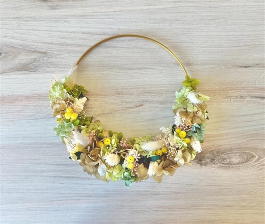 Floral Hoop Wreath: Dried Flowers, Gold Ring, Wall Decor - Etsy