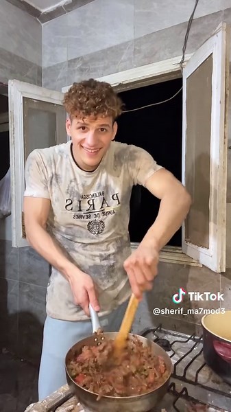 والله بنعمل عظمه برضو😅🔥#سكن_طلاب #funny #الشعب_الصيني_ماله_حل😂😂 #شيفو