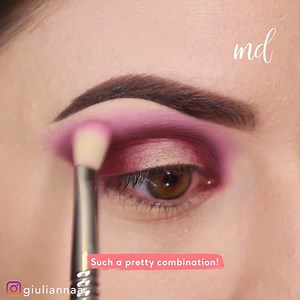 This pretty maroon color is perfect for a gorgeous makeup look! | MetDaan Makeup