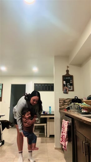 Stage 1–2: the floor is lava, mom is mandatory. #toddlermom #momlife #velcrobaby #neverputmedown #clingybaby