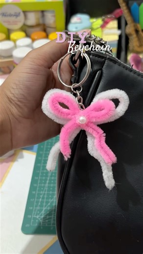 DIY mini keychain | 5 min craft ideas | #diy #craft #keychain #pipecleanercrafts #handmade#gift