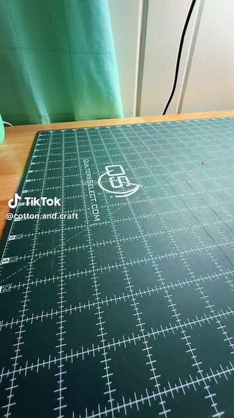 Time to flip ‘er over, the cuts just ain’t been cuttin’ right #sewing #quiltersoftiktok #quilting #sewingmywayto10k #flip
