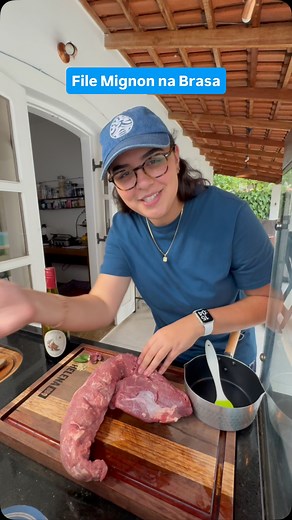 214K views · 1.9K reactions | FILE MIGNON NA CHURRASQUEIRA @helena.bbq Imagina só… com uma cara de purê com parmesão e finalizado com mais manteiga de vinho pro cima‼️ Espero de verdade que vocês aproveitem essas dicas que eu dou pq isso daqui ficou muitooooo bom e vai ficar melhor ainda como eu sugeri ‍️ Inclusive, com certeza vou fazer de novo. Me diz ai… SERÁ QUE TÁ RUIM? #churrasco #churras #bbq #pov #filemignon | Helena BBQ | Facebook
