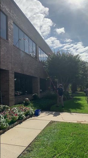 The Fastest Way to Clean Windows… Water Fed Pole Style