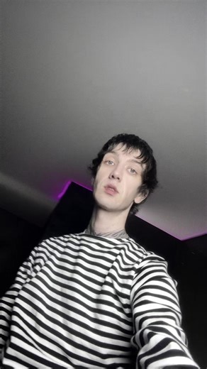 † CΛIN † | KAY J AIDES (@kay_aides)’s videos with оригинальный звук - EMO_KID