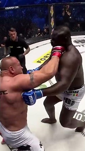 One-punch KO in 18 seconds 💥! Pudzianowski puts Bombardier to sleep | KSW 70