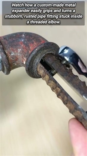 DIY Tool For Removing Broken Pipes From Threaded Fittings