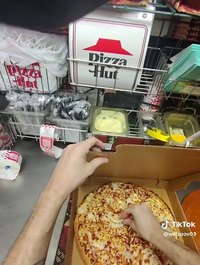 Inside a Day at Pizza Hut: Employee Experience