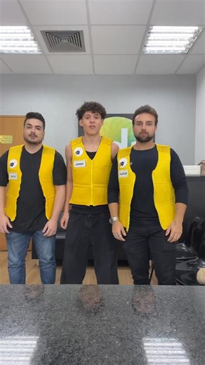 Dando a vida pelo time 😅 💛 @nicholas_torres @lucas @domingo_legal | Gabriel Miller