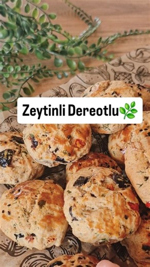 mutfaktan_sohbetler on Instagram: "En yakın arkadaşına gönder, sana yapsın😍Denemeye değer bir lezzet, biz bayıldık🌸🌿 Dün pancarın canlı rengindeydik, bugün zeytin ve dereotunun dinginliğine geçiyoruz. 🌿 Bazı tarifler hem sofrayı hem ruhu dinlendirir. Günler geçse de tazeliğini koruyan o özel doku... ​Yesterday we were in the vibrant color of beetroot, today we move to the serenity of olives and dill. 🌿 Some recipes soothe both the table and the soul. That special texture that stays fresh fo