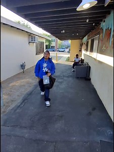 542K views · 53K reactions | He walked to my studio for a EP package and told me he’s homelsss but still invested into himself… wow … god is telling me to bless the kid.. on my momma im about to bless this kid with a FREE music video & promo I hope this changes his life .. I send mines!!! @bandit.2krazyy thanks for booking the EP package 爛#explorepage✨ #foryou #fypage | Dj Flippp | Facebook