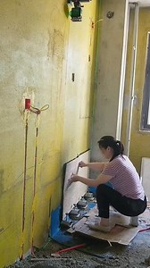 The process of tiling floors and smart building ideas | Smart Builder