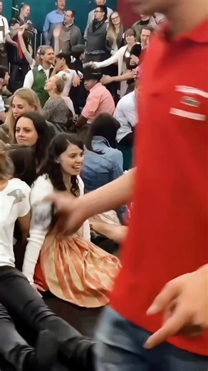 Devils Wheel on Instagram: "Spinning Madness: Hilarious Devil's Wheel Fails from Oktoberfest Chaos! #OktoberfestVibes #DevilsWheelFun #FestivalFails #SpinChallenge #BeerFestLaughs"