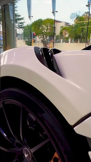 This is the 2019 McLaren 600LT Coupe