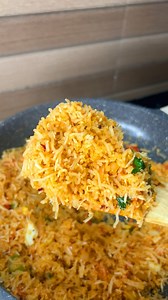 923K views · 4.6K reactions | quick and easy 讀Mutta sevai  | yummy and tasty  Ingredients Egg 3 Oil Garlic 1 tbsp Ground nuts 1 tbsp (Optional) Chilli flakes Chilli powder 1 tsp Salt 1/2 tsp Fry: Oil Mustard Curry leaves Green chilli 1 Onion 1 Tomato 2 Egg 1 Chilli powder 1 tsp Pepper 1/2 tsp Salt #short #eggsevai #recipe #egg #eggfry #trendingreels #trendingnow #easyrecipes #reels #viral | ABs Kitchens | Facebook