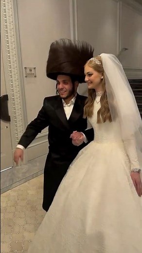 Jewish Bride & Groom entering the Wedding 💍