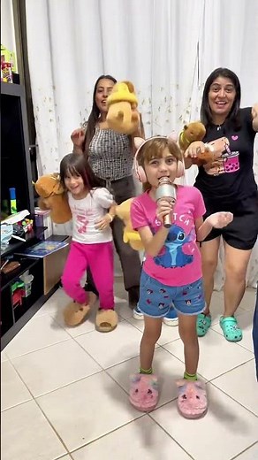 CAPY CAPY CAPY CAPYBARA…SE VOCÊ CONHECE, JÁ TÁ COM A MÚSICA NA CABEÇA TAMBÉM! @lizanjoss #shorts