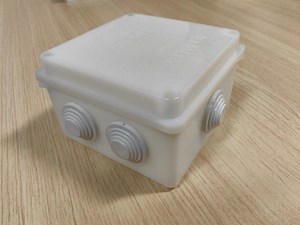 [Hot Item] Connection Box IP 65 110*110*70mm with 7 Holes