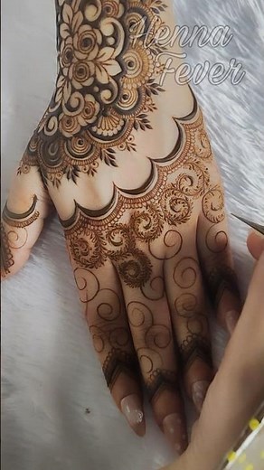 Latest Unique Intricate Cutwork Patch Mehndi Henna Designs 🤎 Mehandi #henna #mehndi #mehndiartistry
