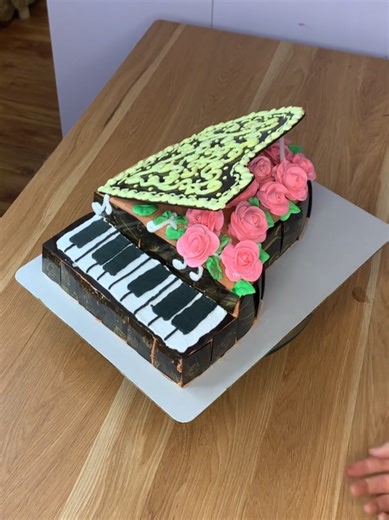 Chic and Tasty: Stylish Chocolate Cake Designs