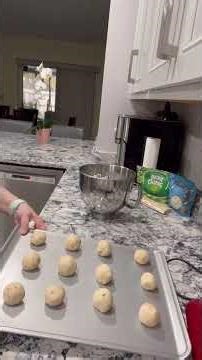 Homemade cake pops. Moist and delicious. #baking #homemade #cakepops #yummy #sprinkles #sprinklepop