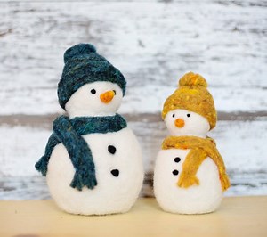 Snowmen Needle Felting Kit - Beginner Friendly - Includes Video Instructions - DIY Craft Gift - Christmas Holiday Winter Crafting - Etsy