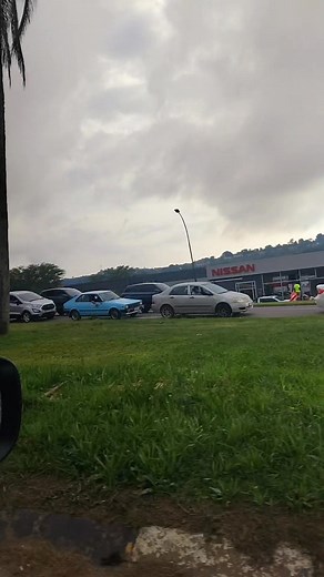 Heavy traffic this morning at the Armitage Rd traffic circle due to RTI testing taking place at the Showgrounds. | I Love Pmburg