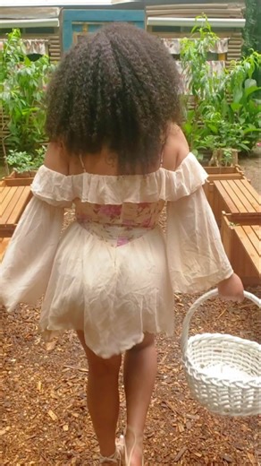 55K views · 16K reactions | Animal farm chores on an alpaca farm #blackfarmer #animalfarm #farmanimals #veggiegarden #baddiefarmer #selfsustainable | Upendo Estates Farm | Facebook