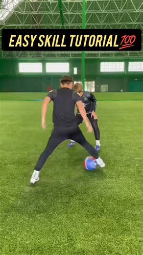 football skill tutorial 🤯 #football #soccer #footballfans #tutorial #neymar #fyp