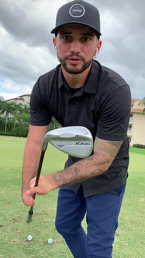 The key to a solid short game is a great set of hands ⛳️🏌🏽‍♂️😂 #nohands #noexcuses #PumaGolf #CobraGolf #golf #golftiktok #golfer #golfballing