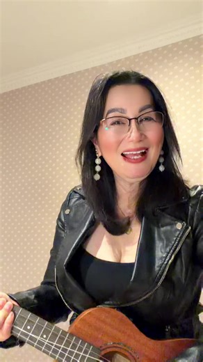 #happysinginggrandma💖 #positivevibes👑💖 #wearetiktokfriends2022 #wearetiktoksisters2022💞 #cef_1965