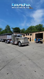 The Stutzman's rolling into the Paul K Riggle Truck Show back in June #largecarmag #kenworth | Largecarmag Steve