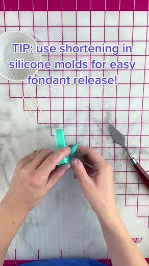 5.1K views · 44 reactions | 隆‍♀️ fondant mermaid tails! #mermaidsarereal #mermaidcake #fondanttoppers #fondant #fondantfigures #caketips #caketok #viral | Off The Menu | Facebook