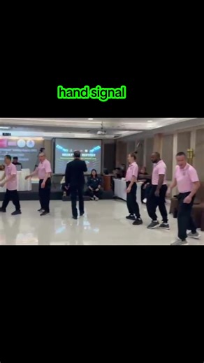 Understanding Hand Signals in Muay Thai Refereeing