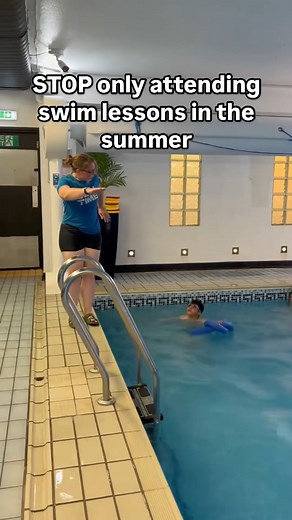 🏊‍♀️ STOP making swimming just a summer activity! Swimming is a life skill, and like any skill, it takes consistent practice to build and maintain. When children only swim for a few weeks in the summer, they risk losing the progress they’ve made, which means every year feels like starting over. 👉 Here’s why year-round lessons matter: ✔️ Confidence grows with consistency – the more time in the pool, the more natural it feels. ✔️ Skills stick – regular lessons prevent regression and help childre