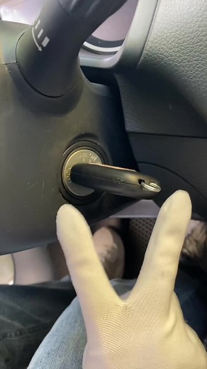 Super simple 5 steps to start a manual car#car #driver #drive #carsoft #skills