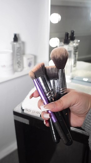 Quick Brush Cleaning in 60 Seconds with IsoClean