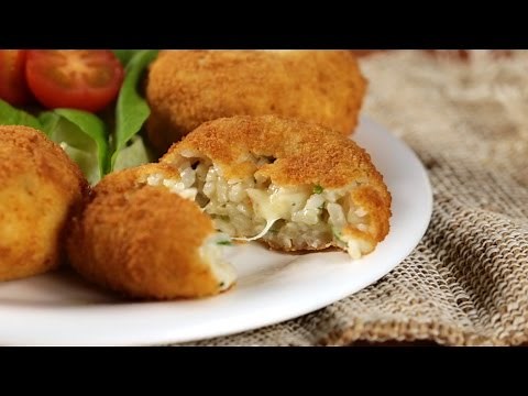 Cómo hacer Croquetas de Arroz con Queso | Recetas Rápidas